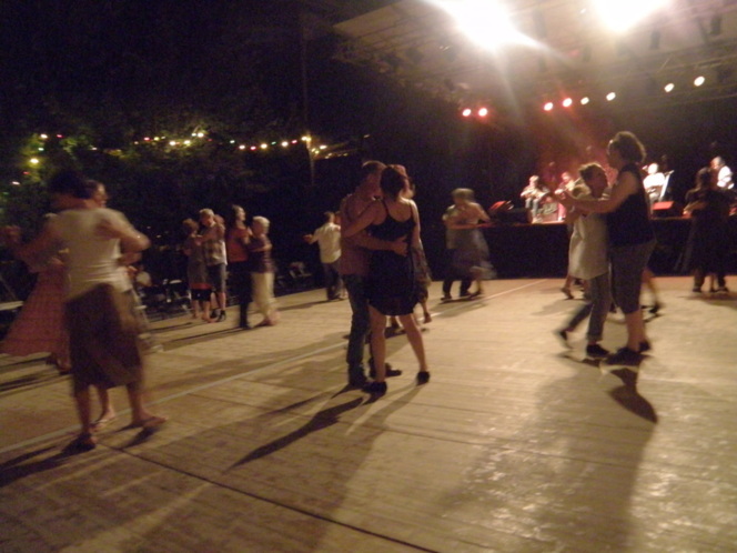 Danses traditionnelles au Puy-en-Velay