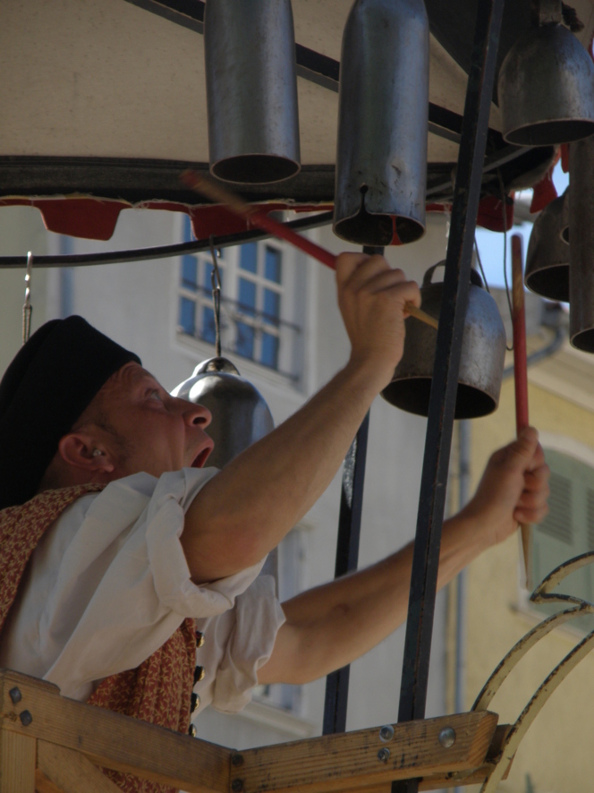 Des fêtes Renaissances unique en France, un festival de beauté pour les yeux et les oreilles! Mention spéciale aux Carillonneurs !
