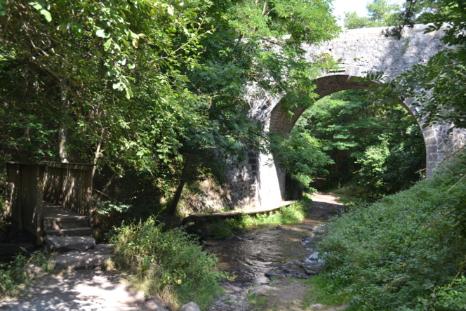 Le début de l'enchantement, passez sous le pont...